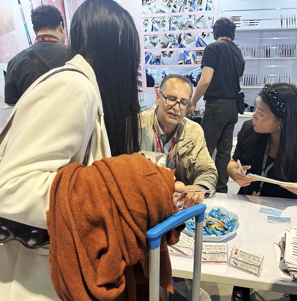 Cosmoprof HK 2024, hitti marga naglabursta gamla og nýja freinds.